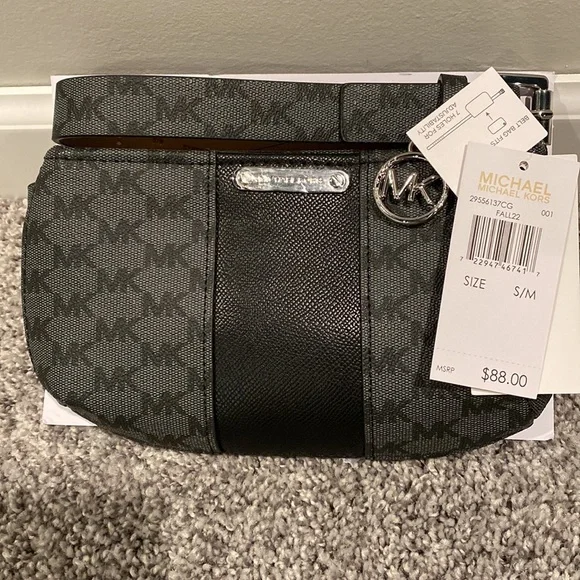 MICHAEL Michael Kors | Bags | Michael Kors Adjustable Bum  display picture 2